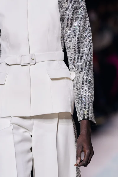 Look 84